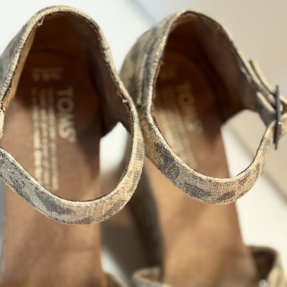🐆 TOMS Women's Leopard Print Wedge Sandals – Size 6.5 - Picture 9 of 11